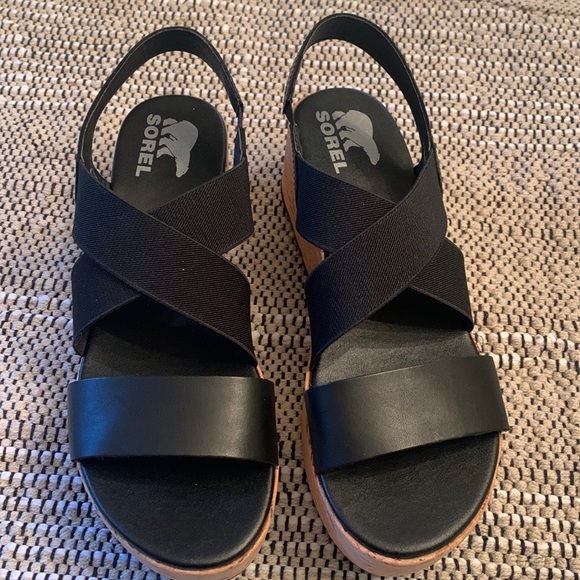 Brand New Sorel Black Platforms. Size 9. - Picture 3 of 9